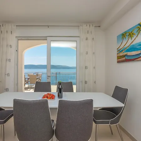 Mladen Daire Podgora (Split-Dalmatia)